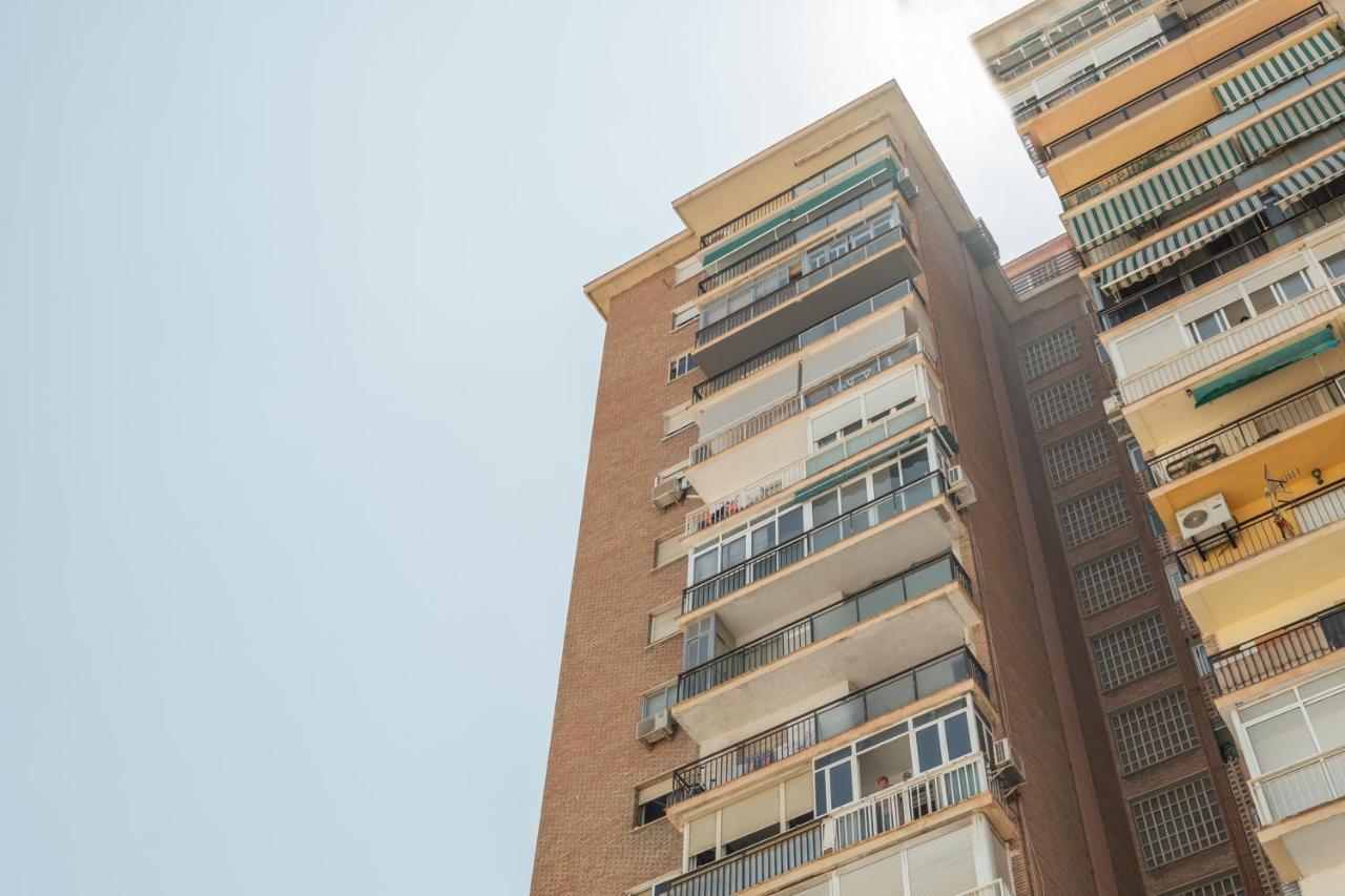 Tuguest Heroe Apartment Málaga Extérieur photo